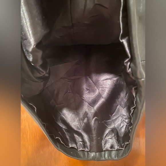 Wilsons 100% Leather Pencil Skirt, size 2 - Picture 3 of 5